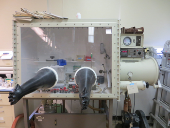 MBraun glovebox for anhydrous and air-free chemistry.